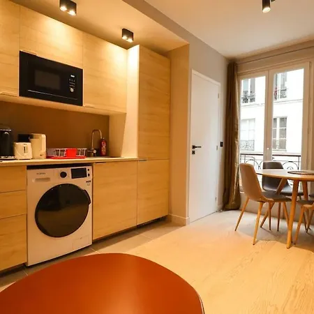 11.newrenovated Flat#invalides#effeil Tower#4 Pers *